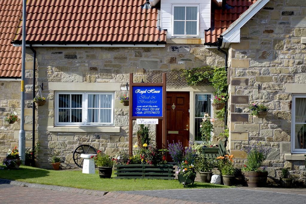 Regal House Bed and Breakfast Seahouses Eksteriør billede