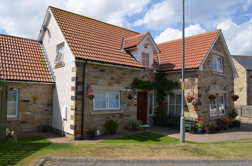 Regal House Bed and Breakfast Seahouses Eksteriør billede